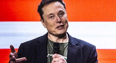 Elon Musk’s $1 Million Daily Giveaway to Voters Sparks Legal Concerns