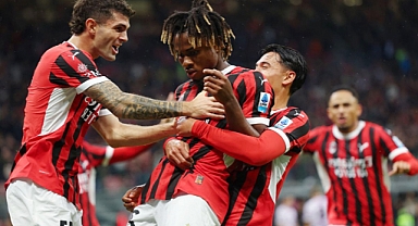 Pulisic Shines as 10-Man Milan Secure Nervy Victory Over Udinese