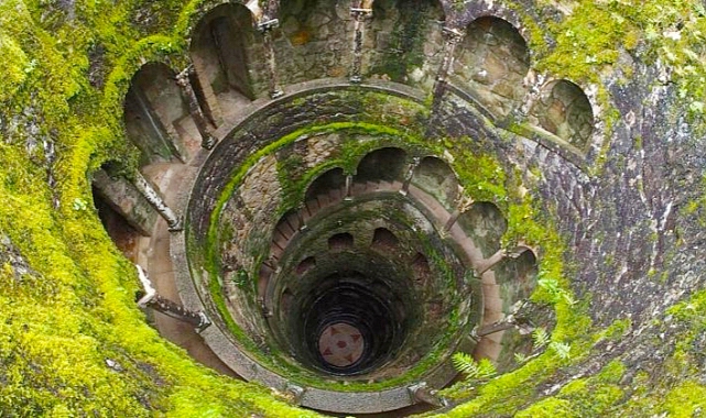 The Enigmatic Initiation Well of Quinta da Regaleira: Unveiling the Secrets Beneath the Surface