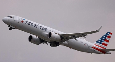 American Airlines Flight 298 Avoids Mountain with Rapid Climb After Missed Turn