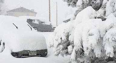 Power Outages Leave Thousands in Colorado Waiting in the Cold After Heavy Snowfall