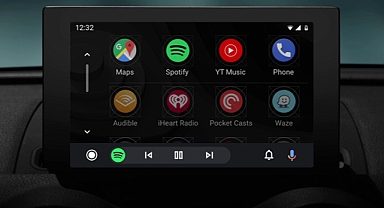 Android Auto 13.4 Revamps Music Player with Redesigned Interface