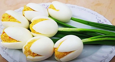 Artful Egg Bouquets: A Stunning and Savory Treat