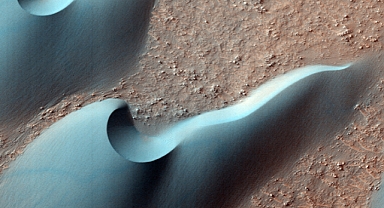 NASA Unveils 2,540 Stunning New Images of Mars’ Enigmatic Landscape