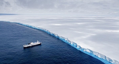 Colossal Iceberg Three Times NYC’s Size Encountered by British Research Ship in Antarctic Waters