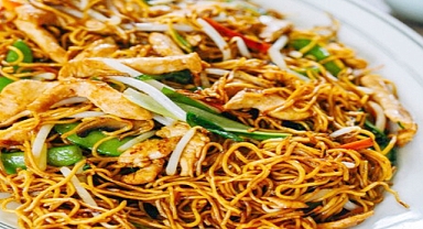 Quick & Flavorful Chicken Chow Mein with Savory Stir-Fry Sauce (Better Than Takeout!)