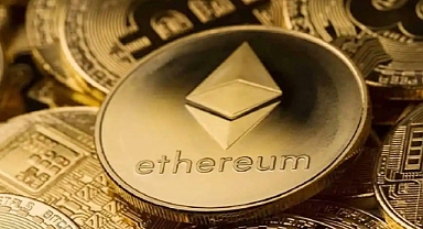 ETH Futures Reflect Caution While On-Chain Metrics Signal Path to Recovery