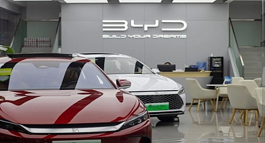 Buffett’s Berkshire Hathaway Sells Entire Stake in BYD, Stock Drops in Hong Kong