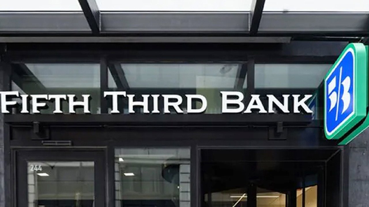 Fifth Third Bancorp to Acquire Comerica in $10.9 Billion All-Stock Deal, Creating Banking Giant
