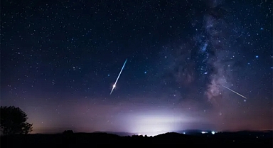 Don’t Miss the Chi Cygnid Meteor Shower: A Rare Celestial Show Lighting Up 2025