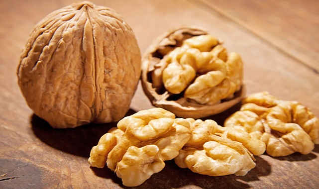 Why Doctors Recommend Eating Walnuts Daily: The Hidden Health Benefits You Need to Know