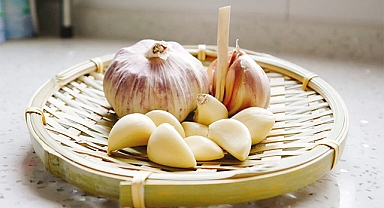 Raw Garlic Power: Daily Health Benefits of Nature’s Most Potent Superfood